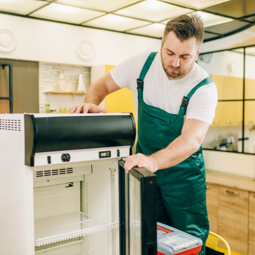 Tips for Cleaning the Freezer